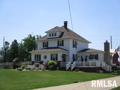 202 S Main St, Roanoke, IL 61561