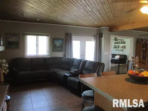 Living - 202 S Main St, Roanoke, IL 61561 photo 2 of 6