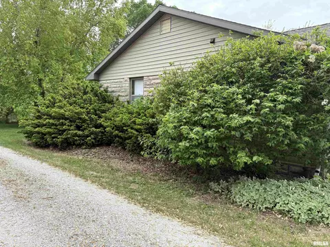 Exterior - 312 E Clay St, Brimfield, IL 61517 photo 4 of 15