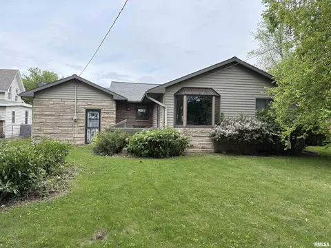 Exterior - 312 E Clay St, Brimfield, IL 61517 photo 11 of 15