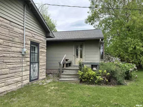 Exterior - 312 E Clay St, Brimfield, IL 61517 photo 9 of 15