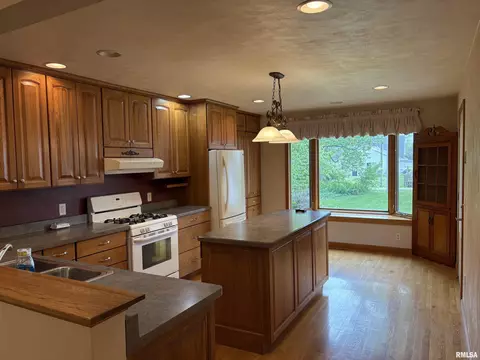 Kitchen - 312 E Clay St, Brimfield, IL 61517 photo 1 of 7