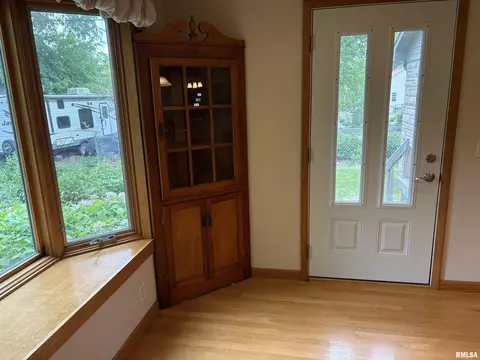 Entry Way - 312 E Clay St, Brimfield, IL 61517 photo 7 of 8