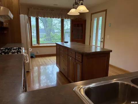 Kitchen - 312 E Clay St, Brimfield, IL 61517 photo 2 of 7