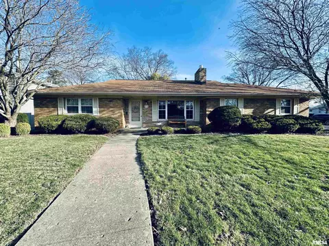 401 W Richwoods Blvd, Peoria, IL 61604