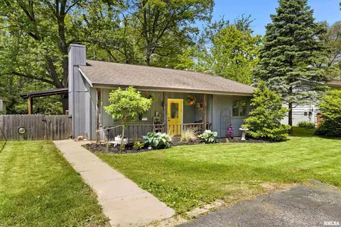 107 N Inglewood Dr, East Peoria, IL 61611