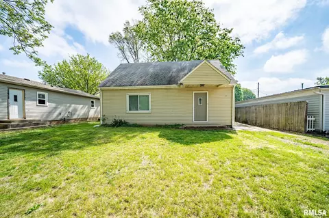 304 Meyers St, South Pekin, IL 61564