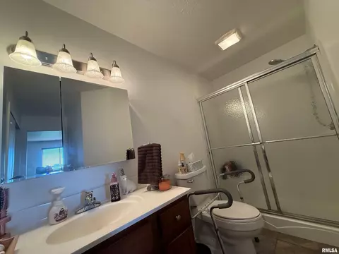309 Scotch Pine Dr, Macomb, IL 61455 photo 21