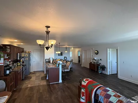 309 Scotch Pine Dr, Macomb, IL 61455 photo 6