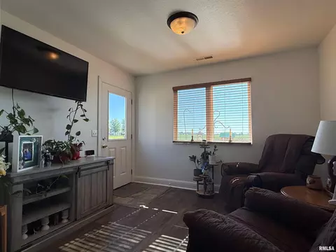 309 Scotch Pine Dr, Macomb, IL 61455 photo 16