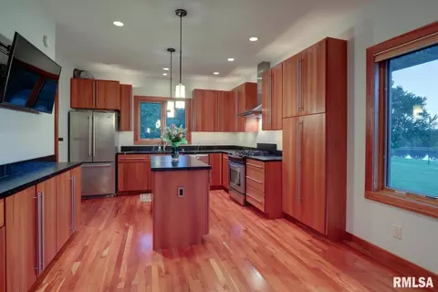 6 Marty Ln, Macomb, IL 61455 photo 12