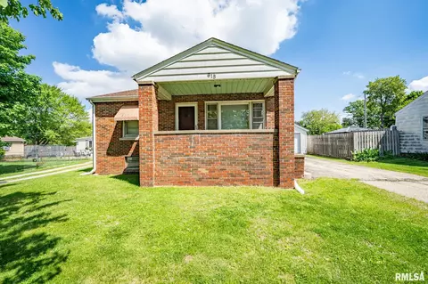 615 E Marietta Ave, Peoria Heights, IL 61616