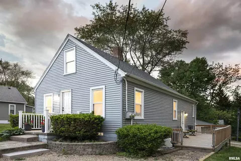 701 W Hatterman St, Bartonville, IL 61607