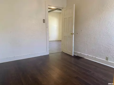731 S Johnson St, Macomb, IL 61455 photo 7