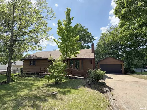 5335 N Sherwood Ave, Peoria, IL 61614