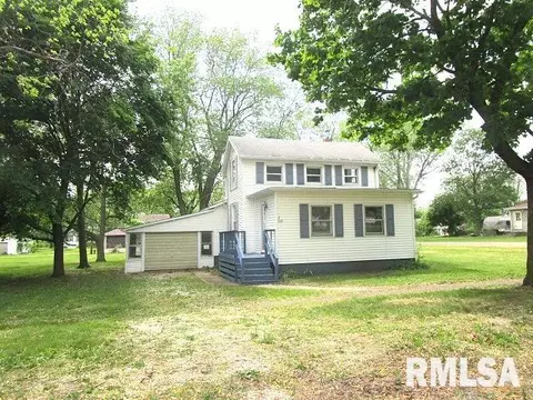 302 S Hickory St, Wenona, IL 61377