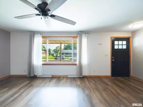 331 E Hazelwood St, Morton, IL 61550 photo 32