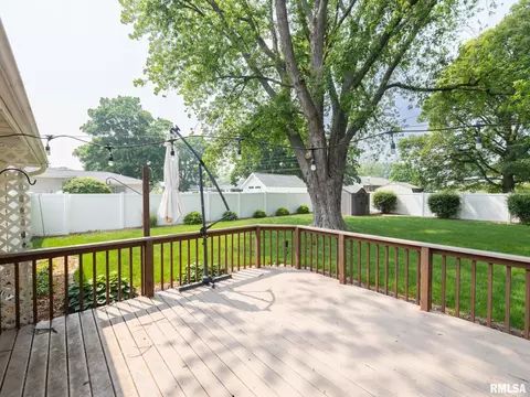 331 E Hazelwood St, Morton, IL 61550 photo 13