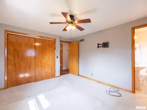 331 E Hazelwood St, Morton, IL 61550 photo 18