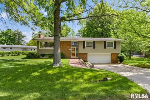 1518 Division St, Metamora, IL 61548