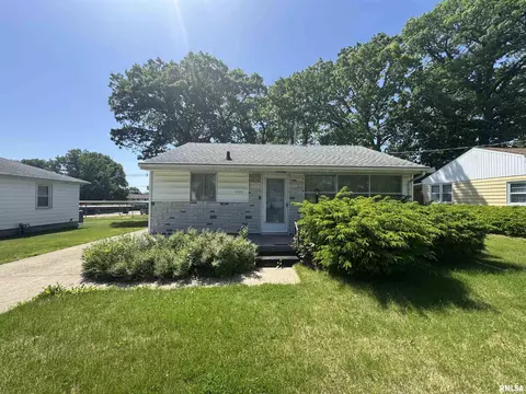 4405 N Independence Ave, Peoria, IL 61614