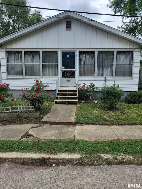 129 Pierson St, East Peoria, IL 61611
