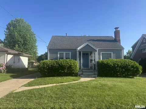 2302 W Melrose Pl, West Peoria, IL 61604