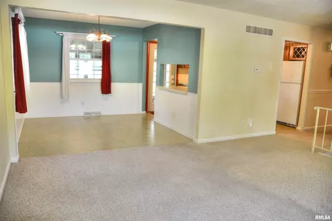 298 Jana Rd, Macomb, IL 61455 photo 8