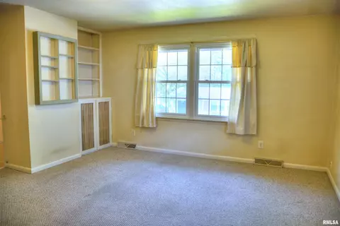 298 Jana Rd, Macomb, IL 61455 photo 6