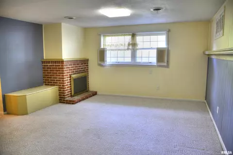 298 Jana Rd, Macomb, IL 61455 photo 13