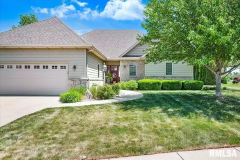 218 N Prairie Springs Dr, Chillicothe, IL 61523