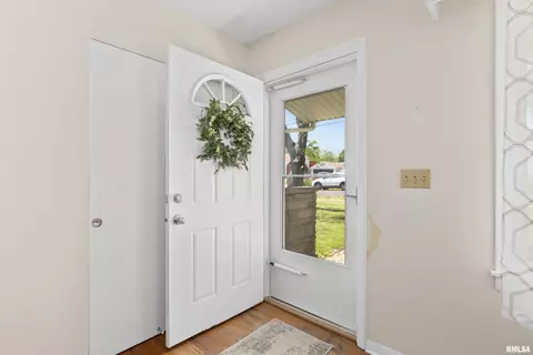 Entry Way - 110 Bess St, Washington, IL 61571 photo 1 of 1