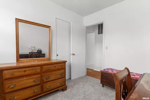 Bedroom - 110 Bess St, Washington, IL 61571 photo 3 of 10