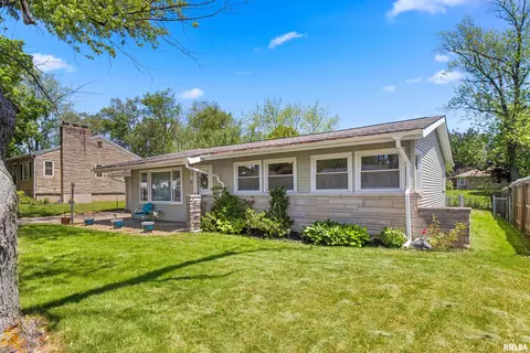 Exterior - 110 Bess St, Washington, IL 61571 photo 3 of 7