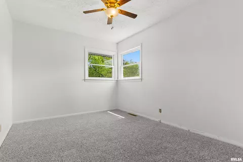 Bedroom - 110 Bess St, Washington, IL 61571 photo 7 of 10