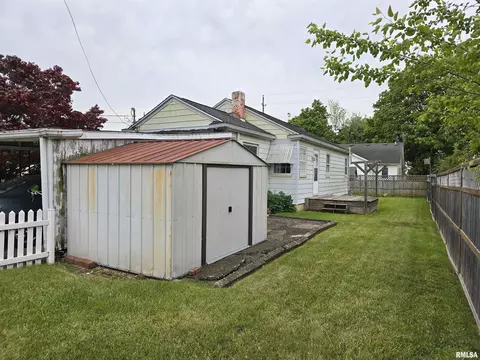 225 E Hickory St, Canton, IL 61520 photo 37