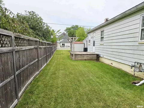 225 E Hickory St, Canton, IL 61520 photo 33