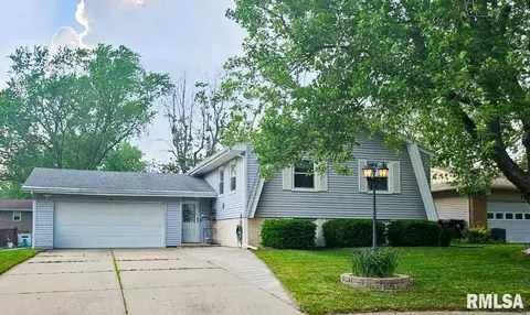 7409 N Piccadilly Pl, Peoria, IL 61614