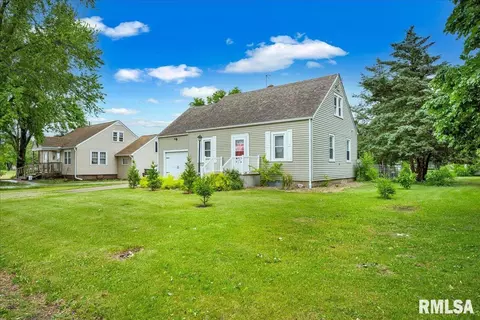 310 N 5th St, Dunlap, IL 61525 photo 2