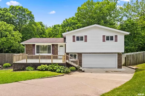 113 Siesta Dr, Washington, IL 61571