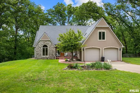 131 Lakeside Pl, Dahinda, IL 61428
