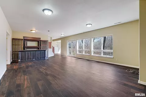 Living - 100 W Windflower Way, Dunlap, IL 61525 photo 10 of 11