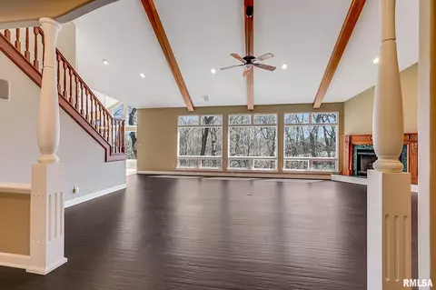 Living - 100 W Windflower Way, Dunlap, IL 61525 photo 7 of 11