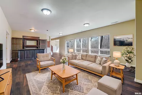 Living - 100 W Windflower Way, Dunlap, IL 61525 photo 9 of 11