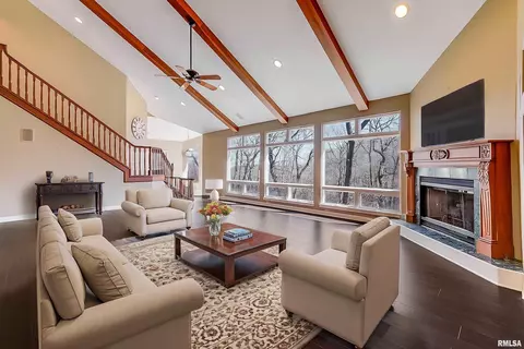 Living - 100 W Windflower Way, Dunlap, IL 61525 photo 2 of 11