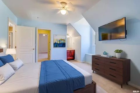 Bedroom - 100 W Windflower Way, Dunlap, IL 61525 photo 5 of 15