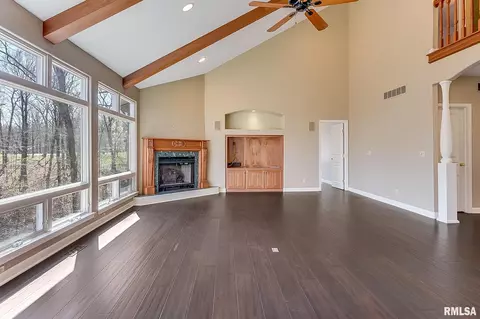 Living - 100 W Windflower Way, Dunlap, IL 61525 photo 8 of 11