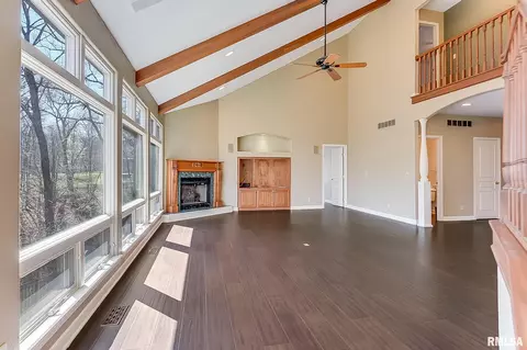 Living - 100 W Windflower Way, Dunlap, IL 61525 photo 4 of 11