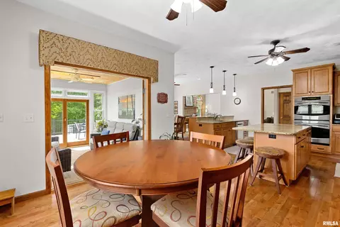 Dining - 7708 W Thorngate Dr, Mapleton, IL 61547 photo 1 of 5