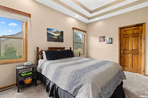 Bedroom - 7708 W Thorngate Dr, Mapleton, IL 61547 photo 2 of 9